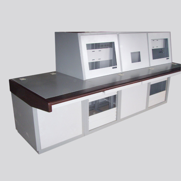 監(jiān)控操作臺